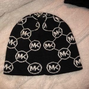 Michael Kors hat